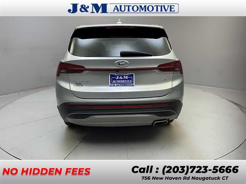2021 Hyundai Santa Fe SE photo