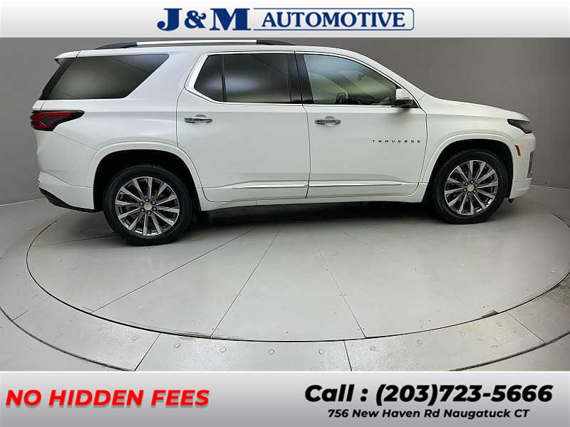 2022 Chevrolet Traverse Premier photo