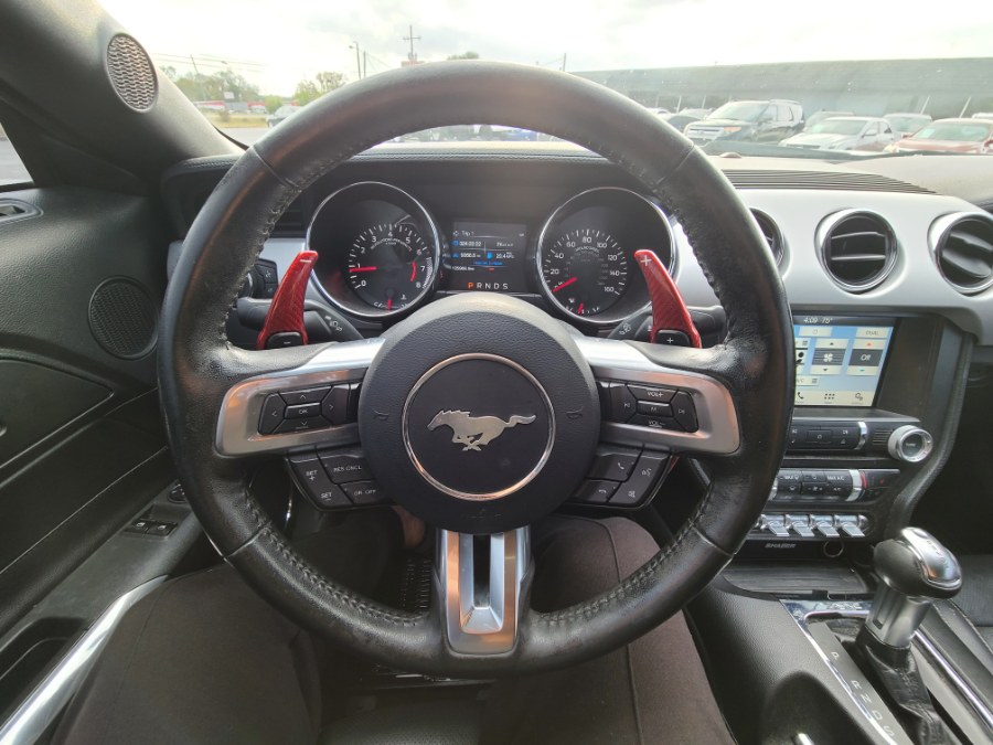 2017 Ford Mustang EcoBoost Fastback photo