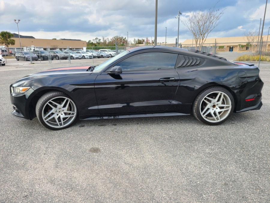 2017 Ford Mustang EcoBoost Fastback photo