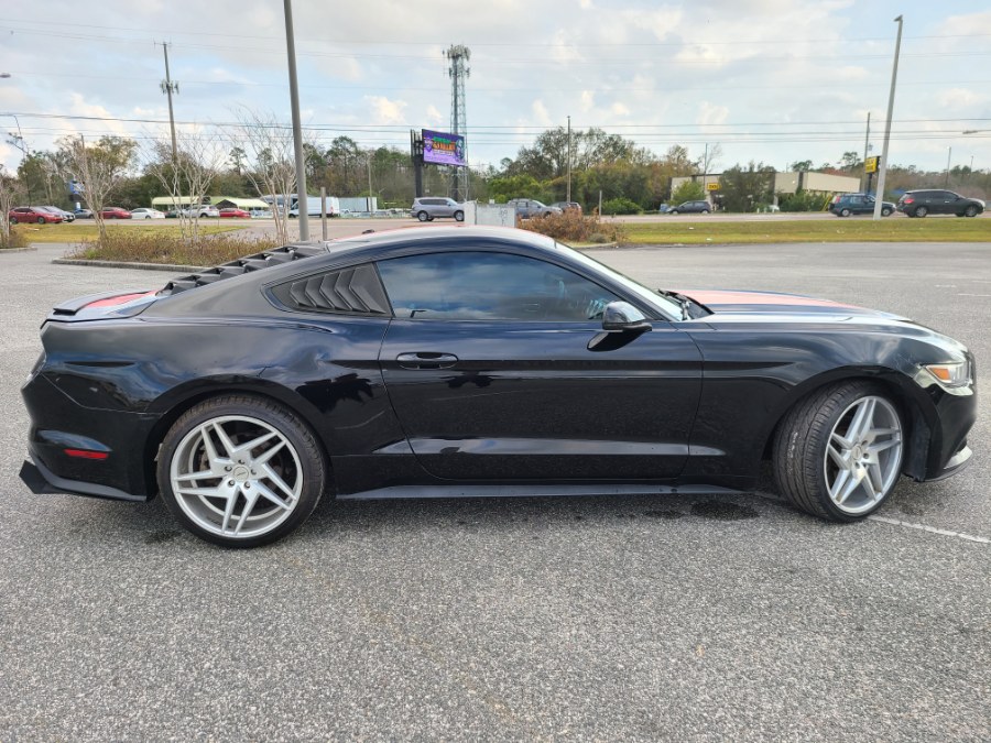 2017 Ford Mustang EcoBoost Fastback photo