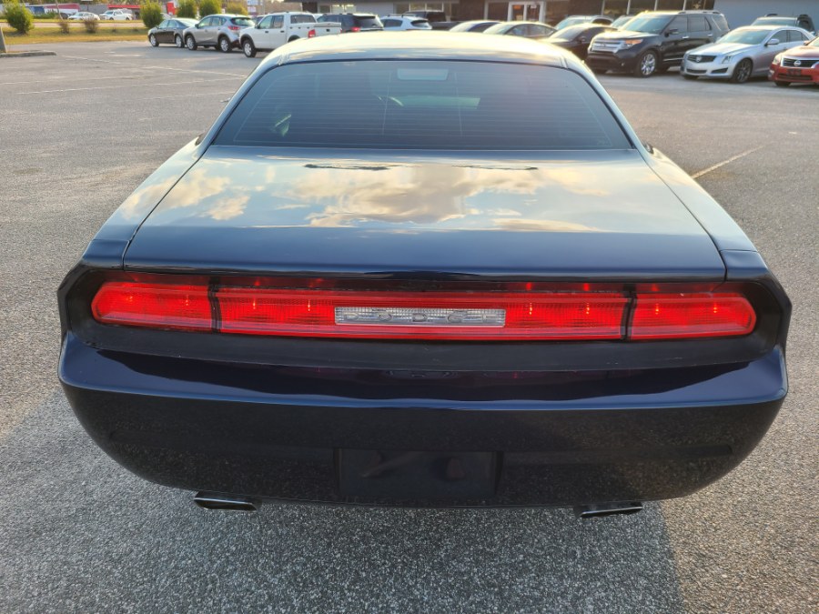 2013 Dodge Challenger SXT photo