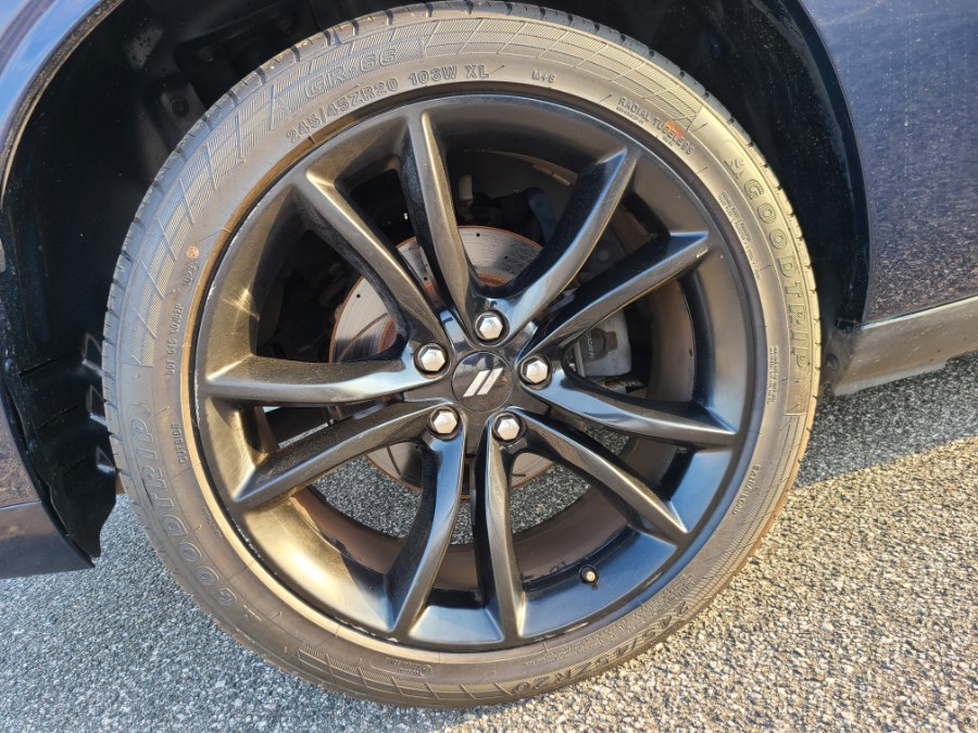 2013 Dodge Challenger SXT photo