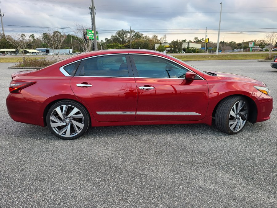 2018 Nissan Altima 2.5 SR Sedan photo