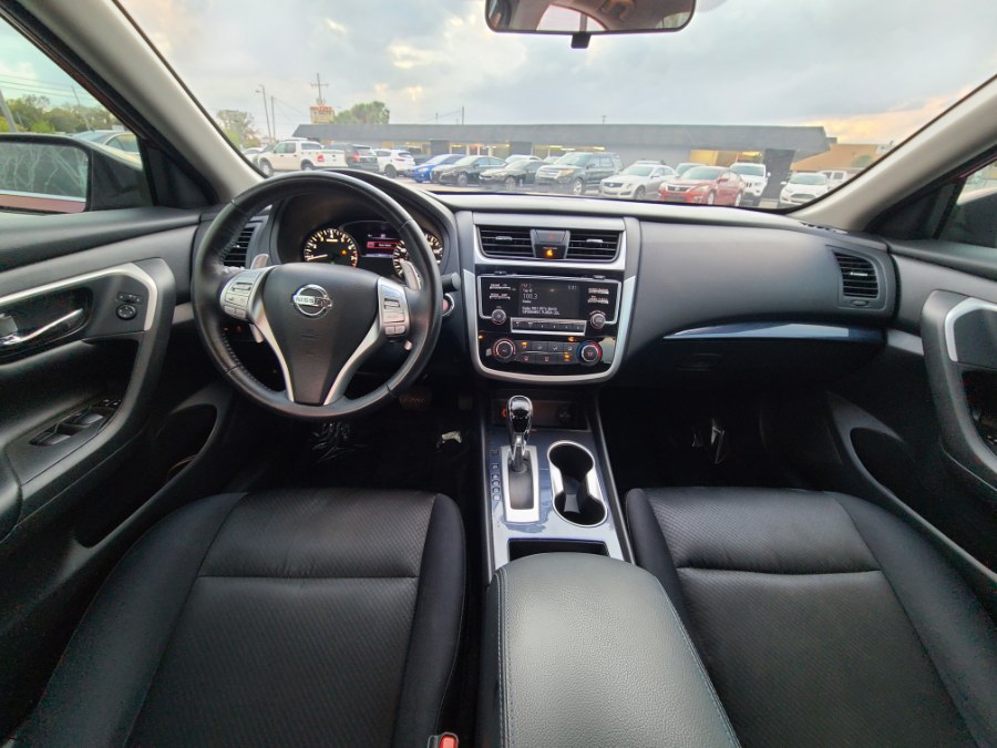 2018 Nissan Altima 2.5 SR Sedan photo
