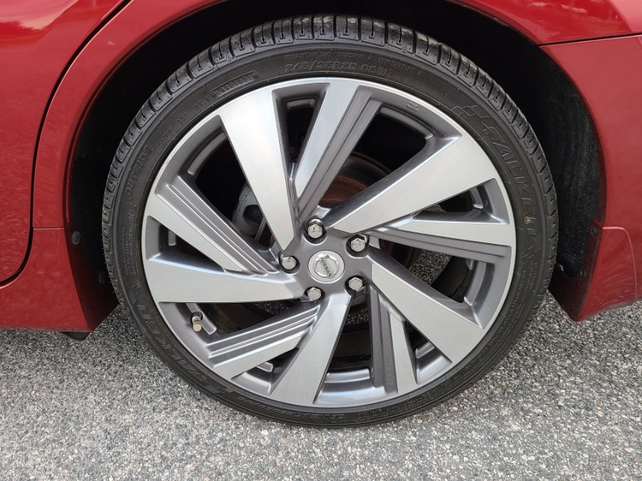 2018 Nissan Altima 2.5 SR Sedan photo