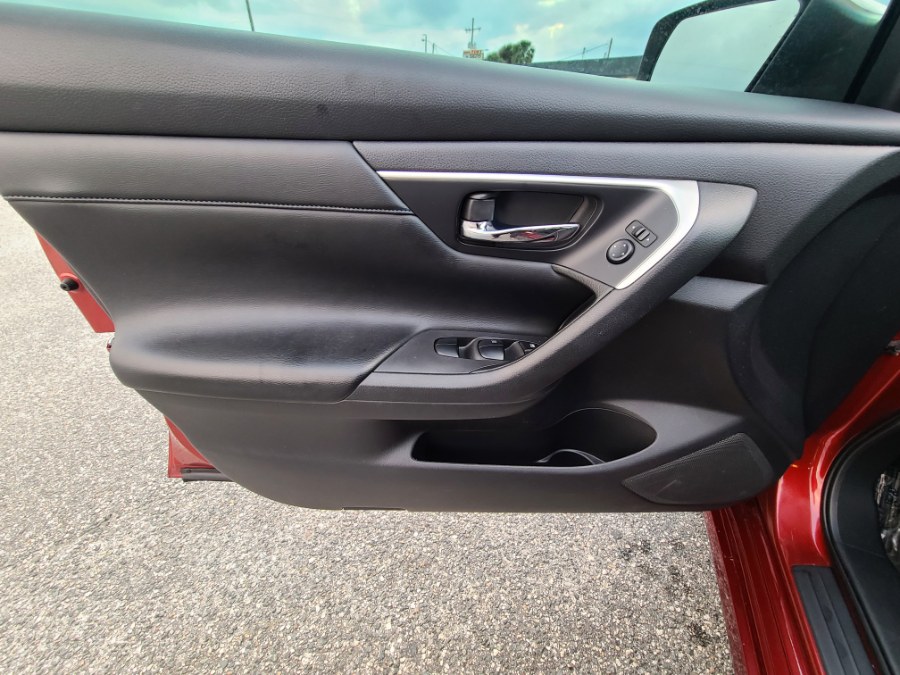 2018 Nissan Altima 2.5 SR Sedan photo