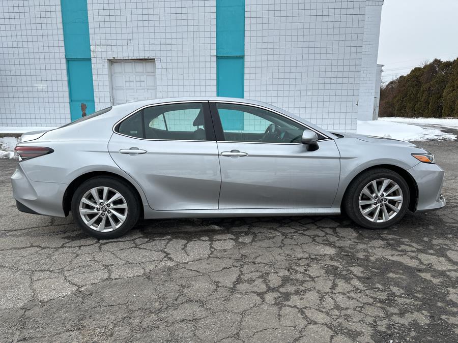 2021 Toyota Camry LE Auto (Natl) photo