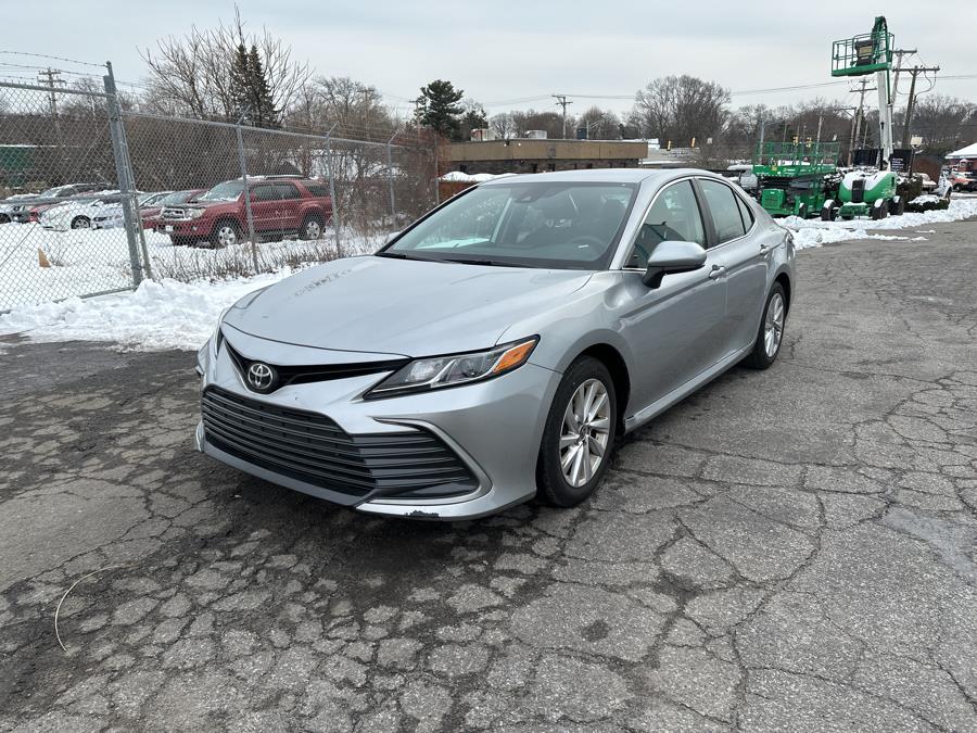2021 Toyota Camry LE Auto (Natl) photo