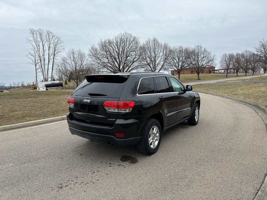 2017 Jeep Grand Cherokee Laredo 4x2 photo
