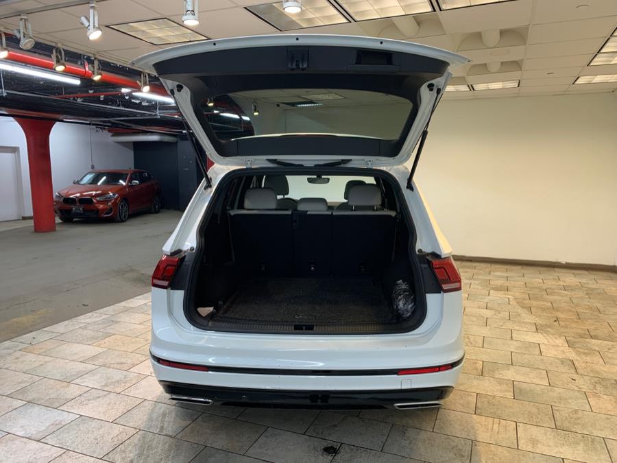 2021 Volkswagen Tiguan 2.0T SE R-Line Black 4MOTION photo
