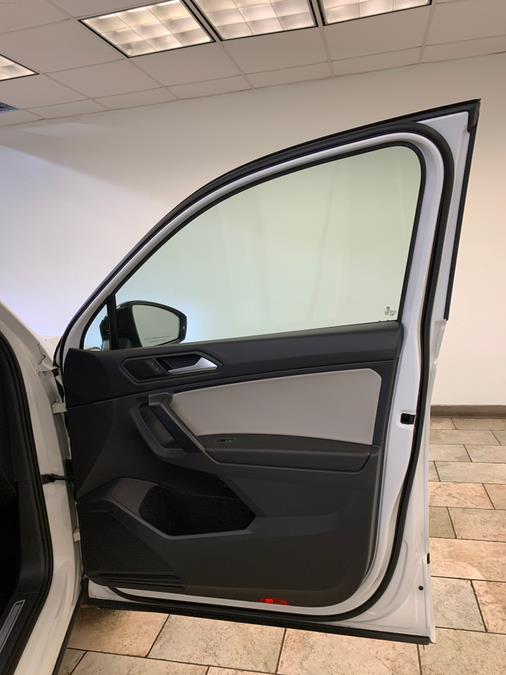 2021 Volkswagen Tiguan 2.0T SE R-Line Black 4MOTION photo