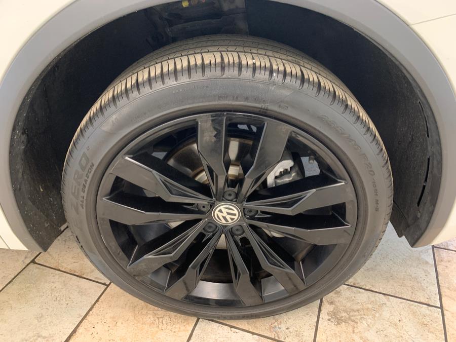 2021 Volkswagen Tiguan 2.0T SE R-Line Black 4MOTION photo