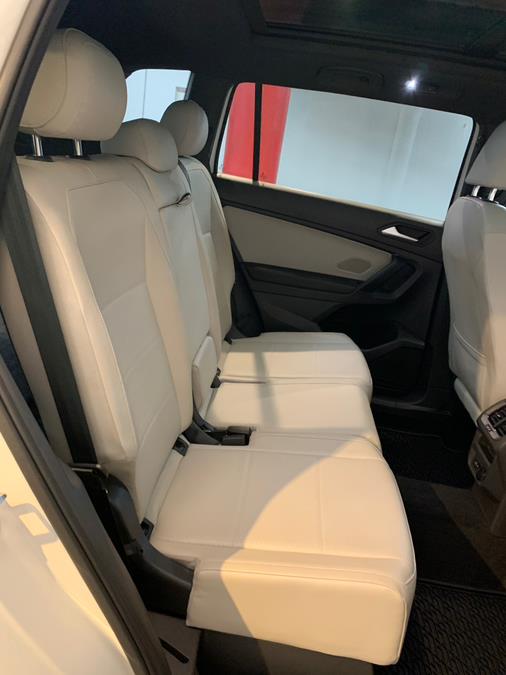 2021 Volkswagen Tiguan 2.0T SE R-Line Black 4MOTION photo
