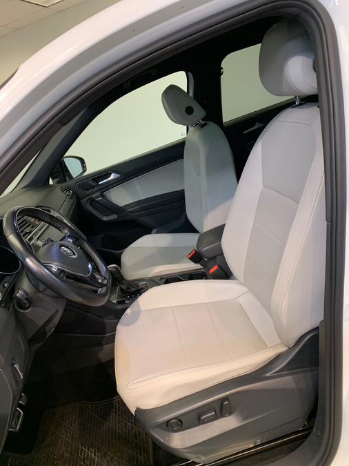 2021 Volkswagen Tiguan 2.0T SE R-Line Black 4MOTION photo
