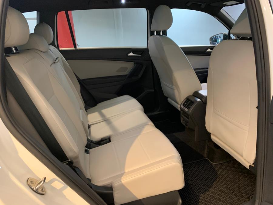 2021 Volkswagen Tiguan 2.0T SE R-Line Black 4MOTION photo