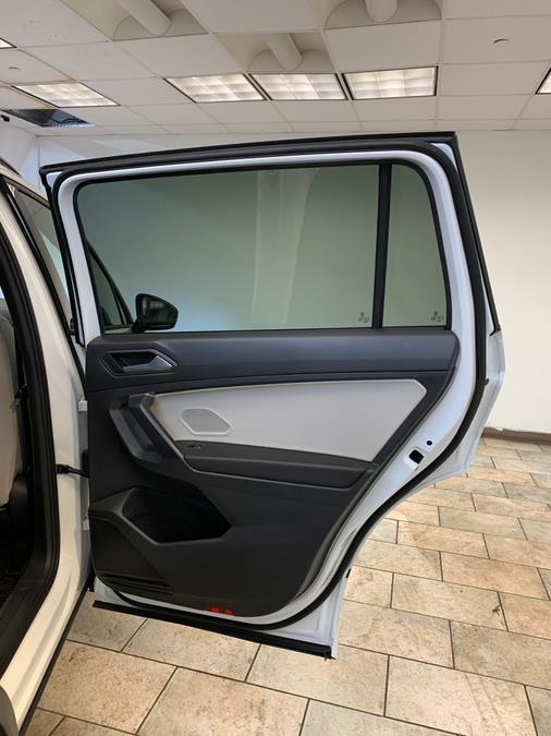 2021 Volkswagen Tiguan 2.0T SE R-Line Black 4MOTION photo