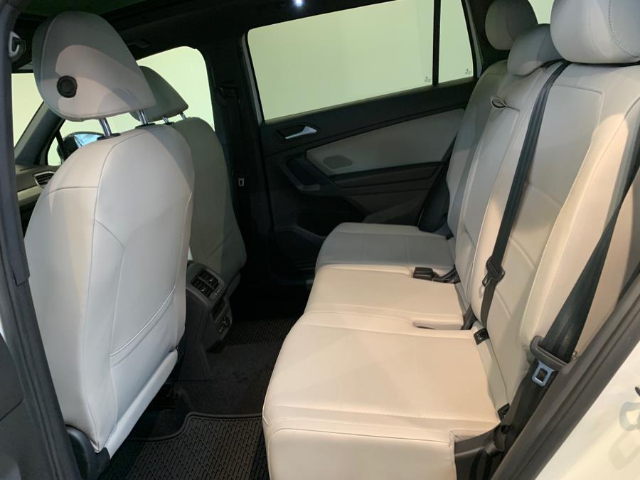 2021 Volkswagen Tiguan 2.0T SE R-Line Black 4MOTION photo