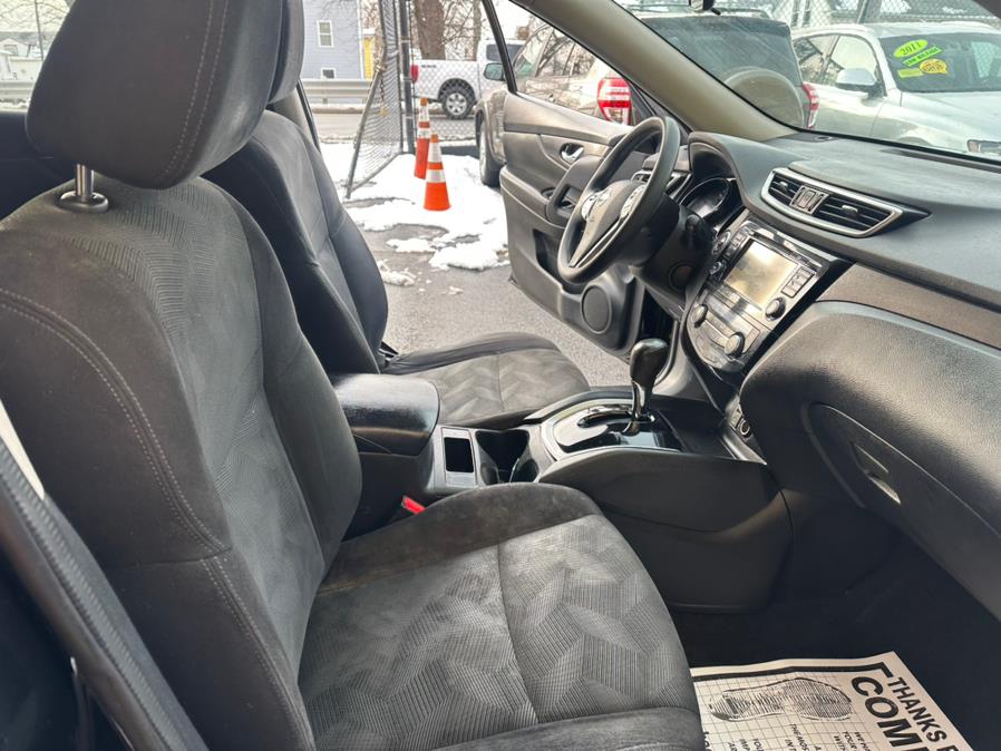2014 Nissan Rogue S photo