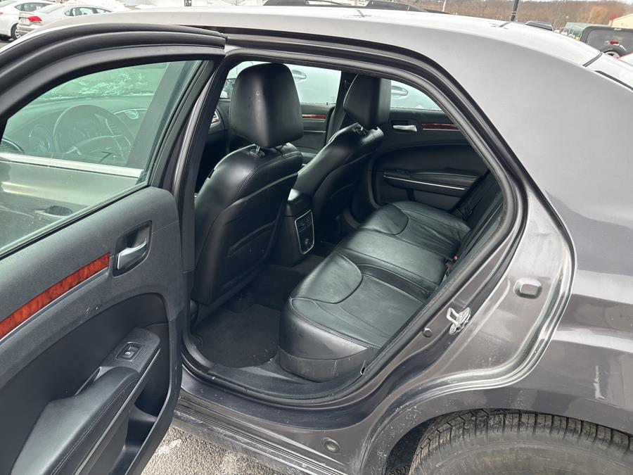2014 Chrysler 300 photo