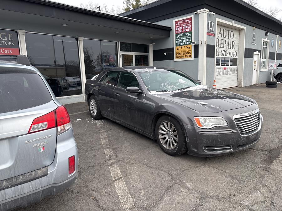 2014 Chrysler 300 photo