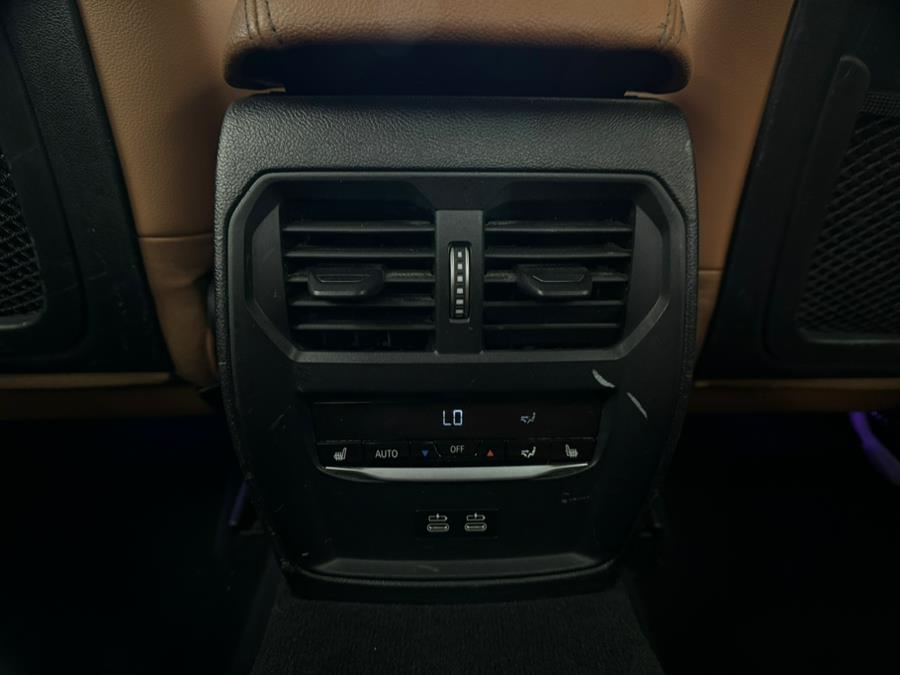 2021 BMW 3-Series 330i xDrive Sedan North Americ photo