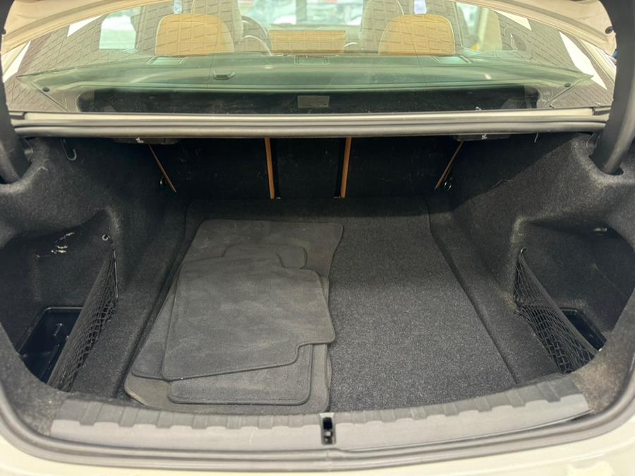 2021 BMW 3-Series 330i xDrive Sedan North Americ photo