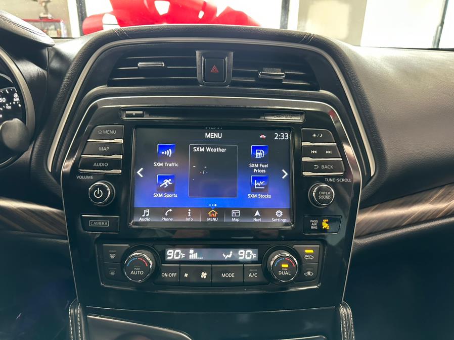 2017 Nissan Maxima PLATINUM photo