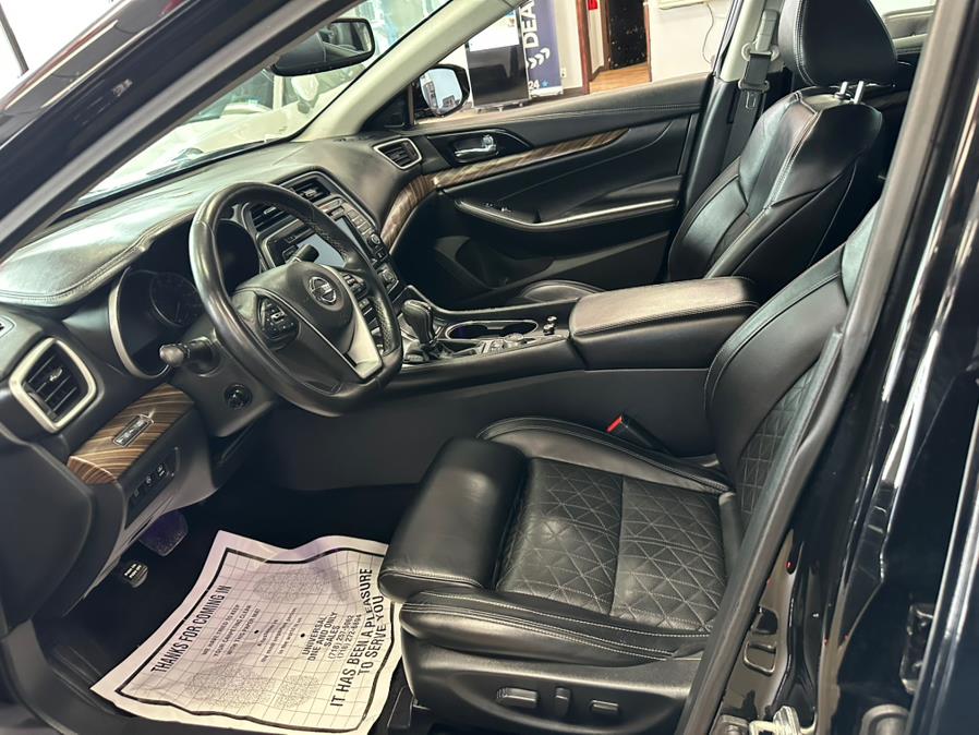 2017 Nissan Maxima PLATINUM photo