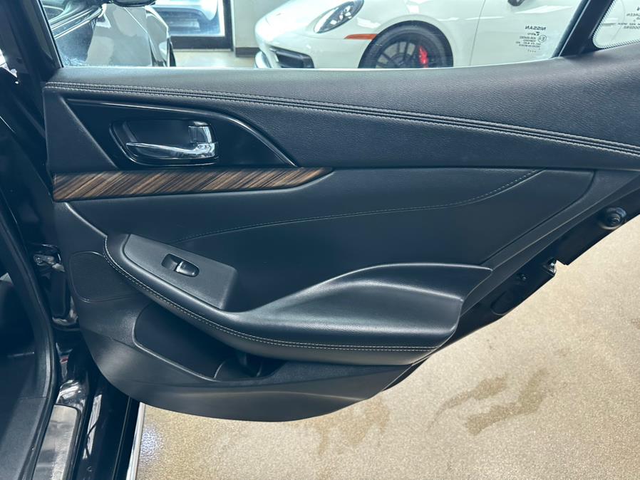 2017 Nissan Maxima PLATINUM photo
