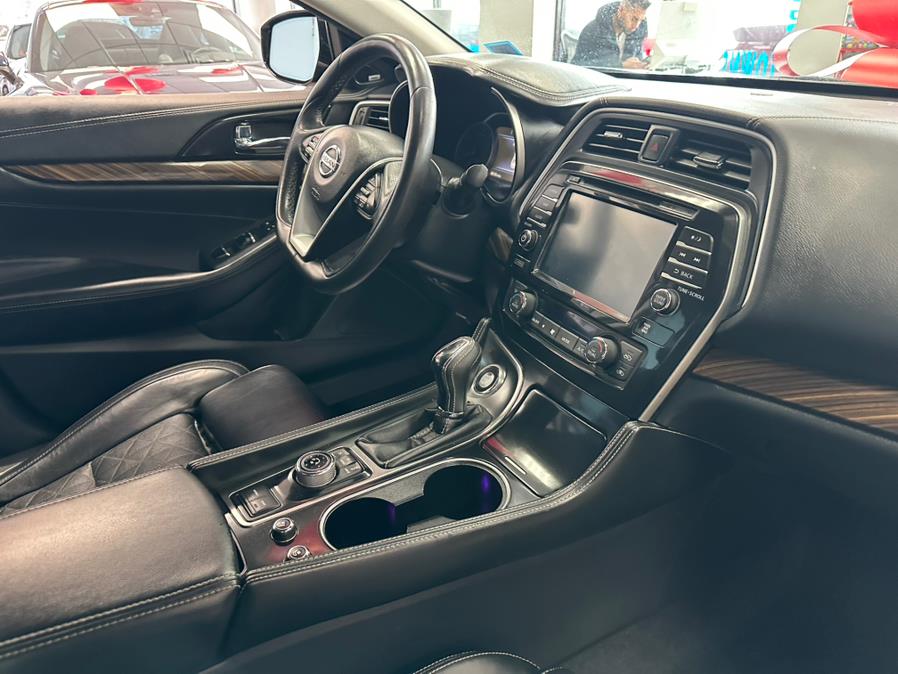 2017 Nissan Maxima PLATINUM photo