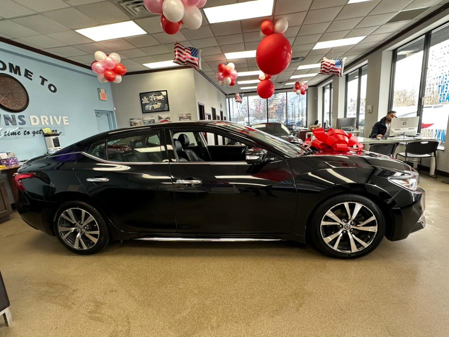 2017 Nissan Maxima PLATINUM photo