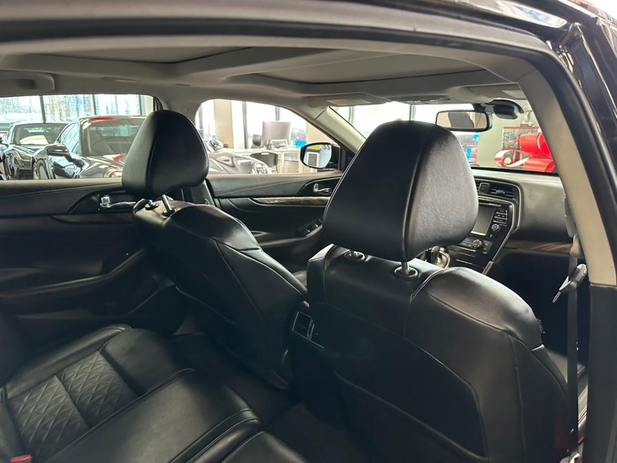 2017 Nissan Maxima PLATINUM photo