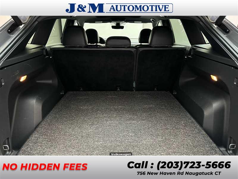 2022 Volkswagen Atlas Cross Sport 3.6L V6 SEL R-Line photo
