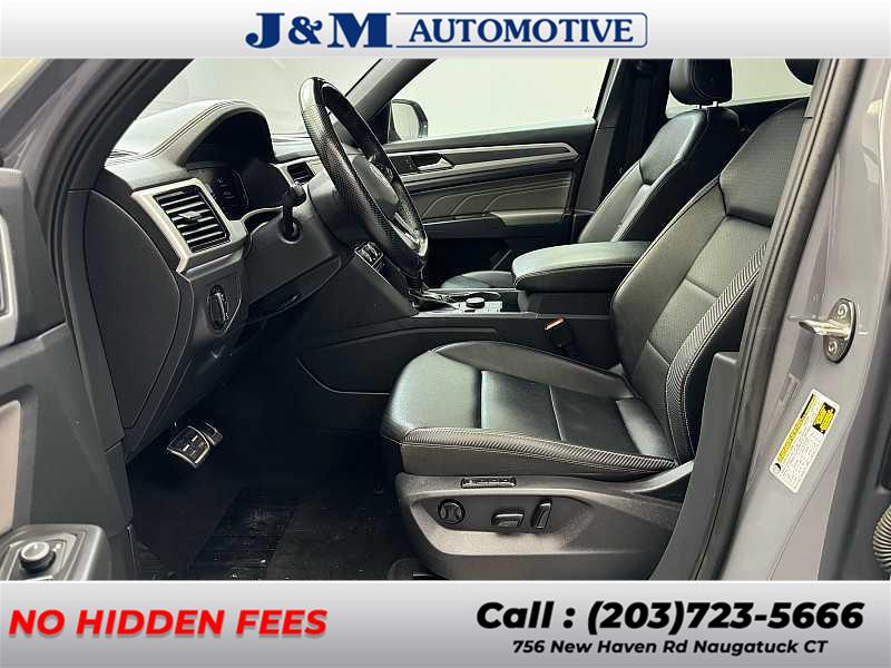 2022 Volkswagen Atlas Cross Sport 3.6L V6 SEL R-Line photo