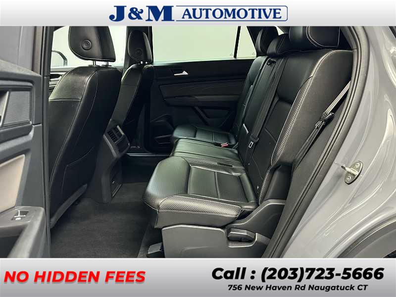 2022 Volkswagen Atlas Cross Sport 3.6L V6 SEL R-Line photo