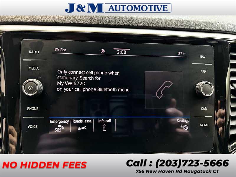 2022 Volkswagen Atlas Cross Sport 3.6L V6 SEL R-Line photo