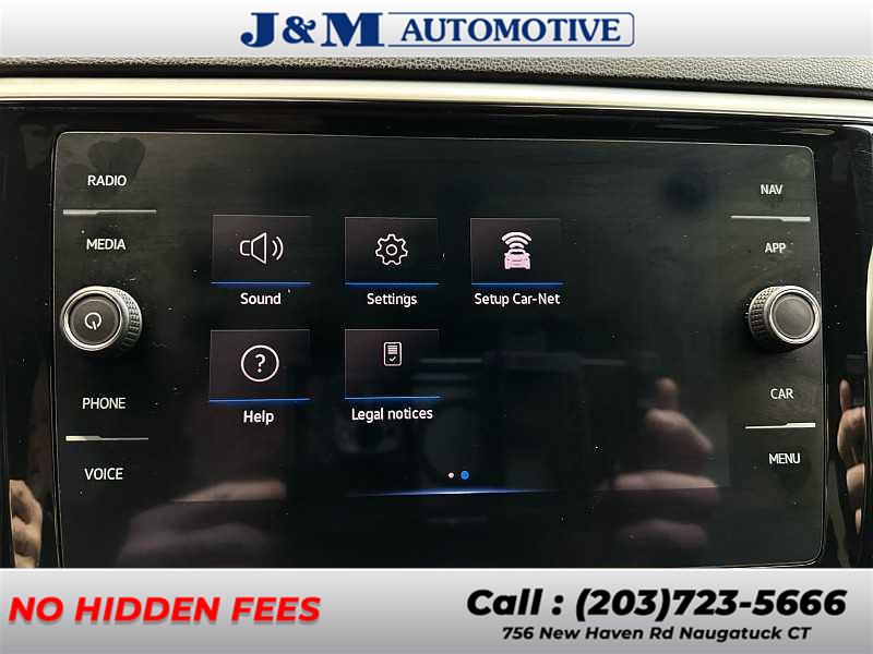 2022 Volkswagen Atlas Cross Sport 3.6L V6 SEL R-Line photo