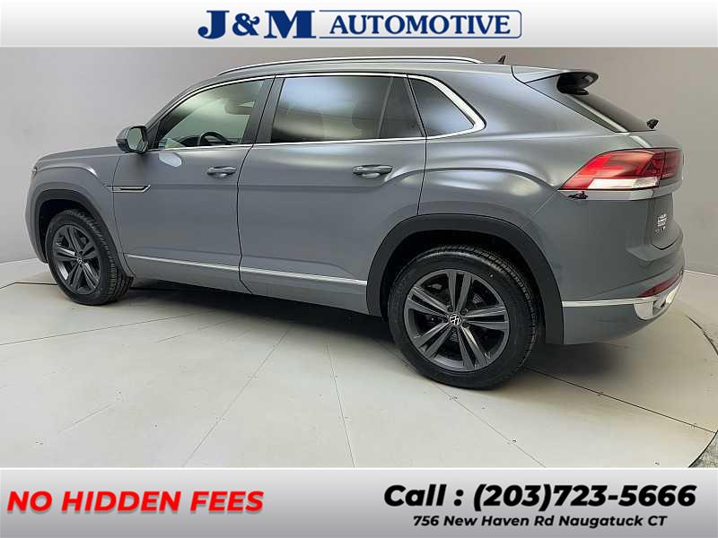 2022 Volkswagen Atlas Cross Sport 3.6L V6 SEL R-Line photo