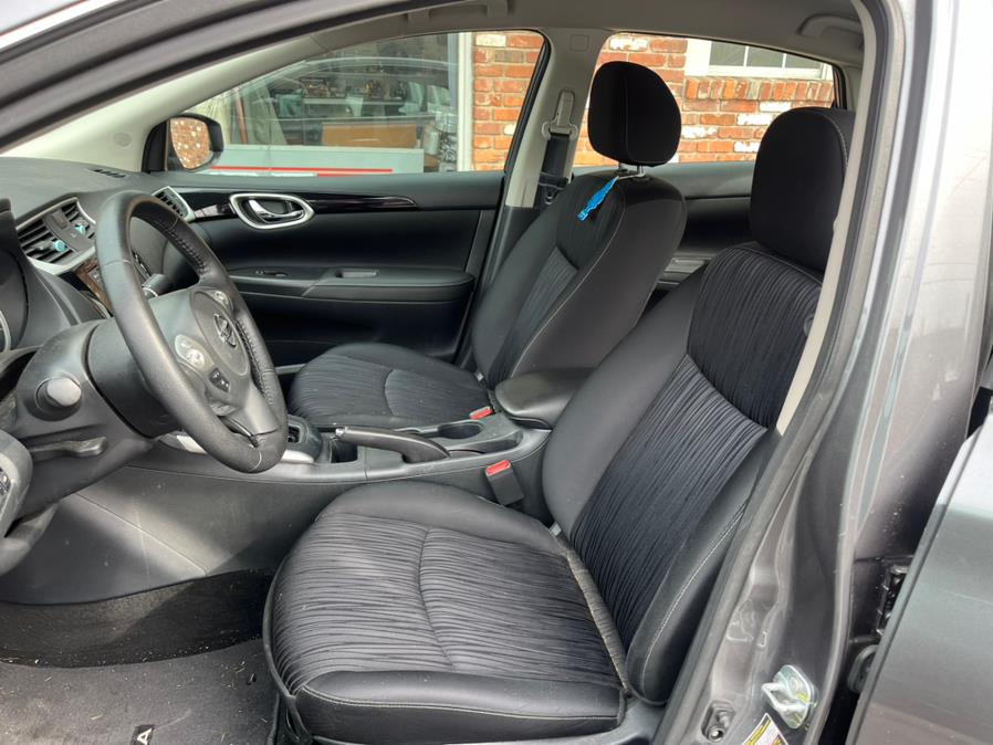 2019 Nissan Sentra S CVT photo