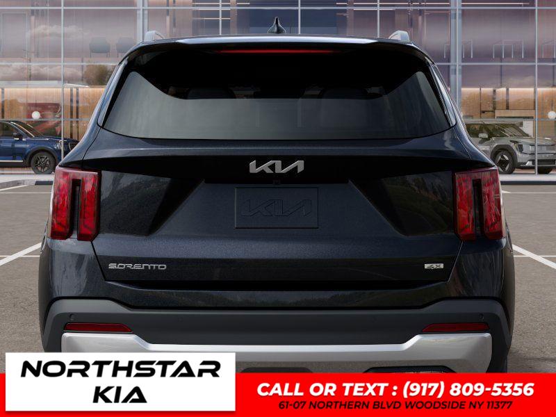 2025 Kia Sorento S photo