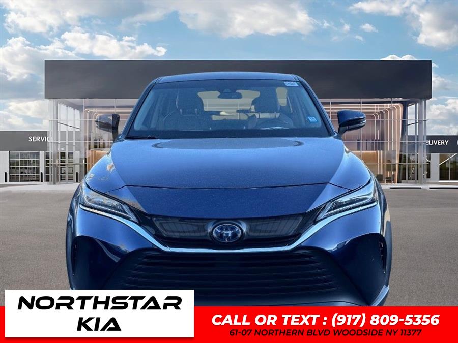 2021 Toyota Venza LE photo
