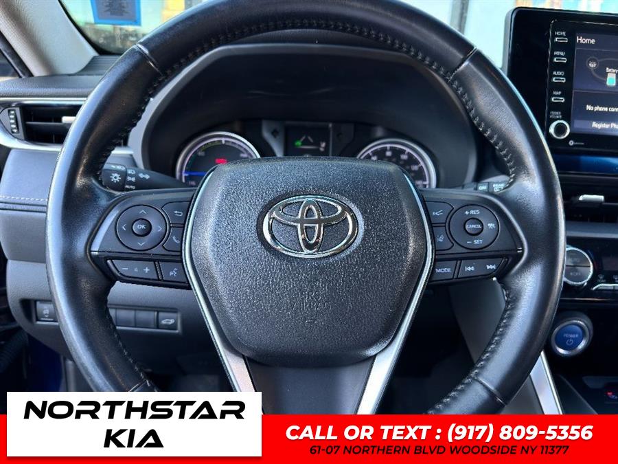 2021 Toyota Venza LE photo