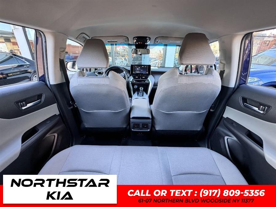 2021 Toyota Venza LE photo