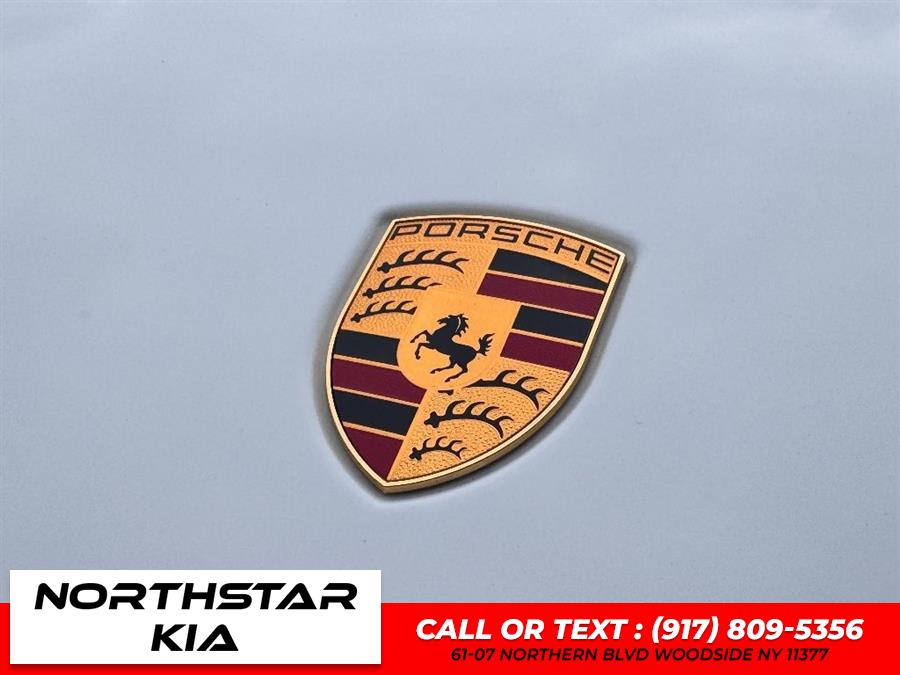2022 Porsche Cayenne Base (Tiptronic) photo