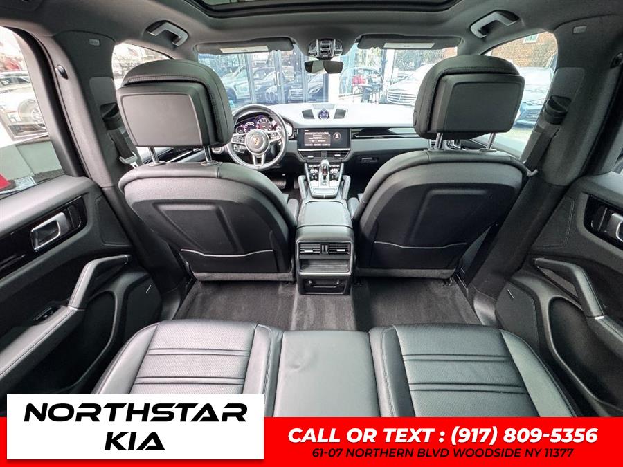 2022 Porsche Cayenne Base (Tiptronic) photo