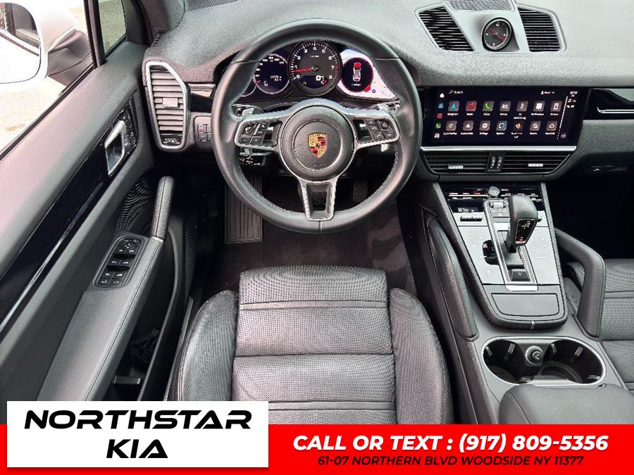 2022 Porsche Cayenne Base (Tiptronic) photo