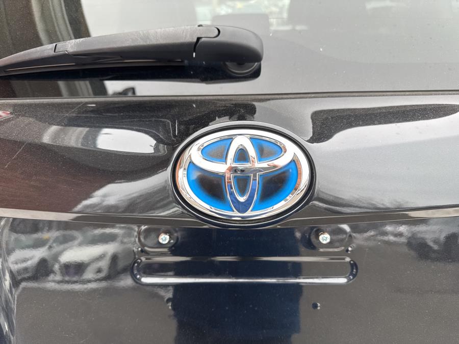 2017 Toyota RAV4 Hybrid Limited AWD photo