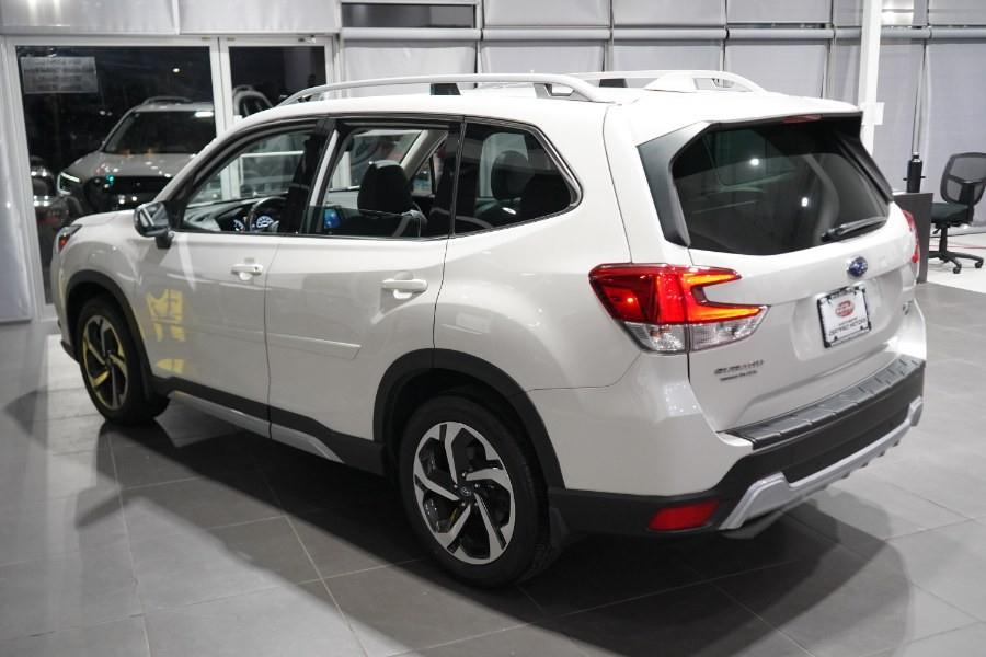 2022 Subaru Forester Touring photo