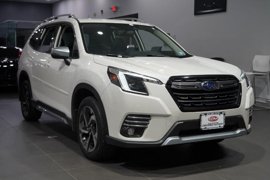 2022 Subaru Forester Touring photo